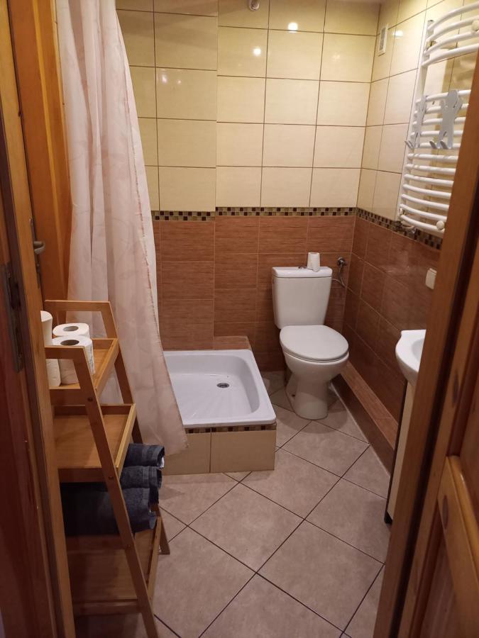 Pokoj 4 Osobowy W Centrum Gdanska Z Aneksem Kuchennym Rooms To Let 외부 사진